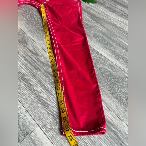 True religion Jennie skinny jeans in red with white stitching. Size 29 - Picture 15 of 15